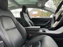 Tesla Model 3 Performance - U915