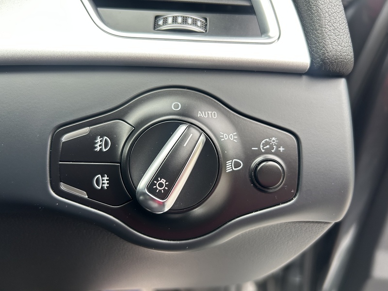 Audi A4 Avant TDI ultra S line - U1494