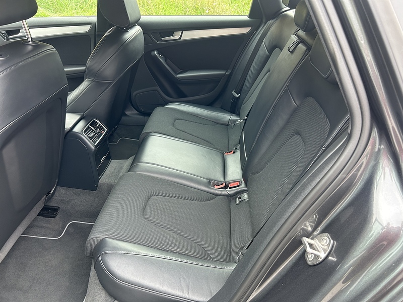 Audi A4 Avant TDI ultra S line - U1494