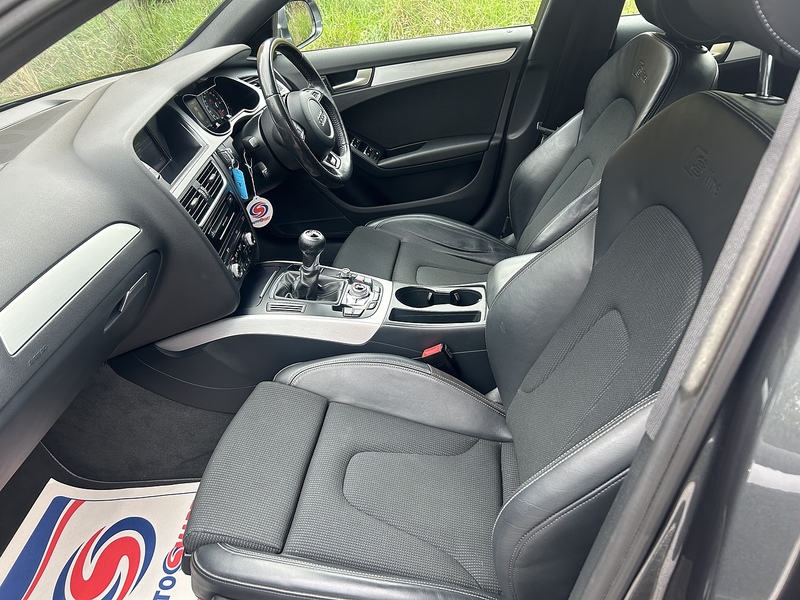 Audi A4 Avant TDI ultra S line - U1494