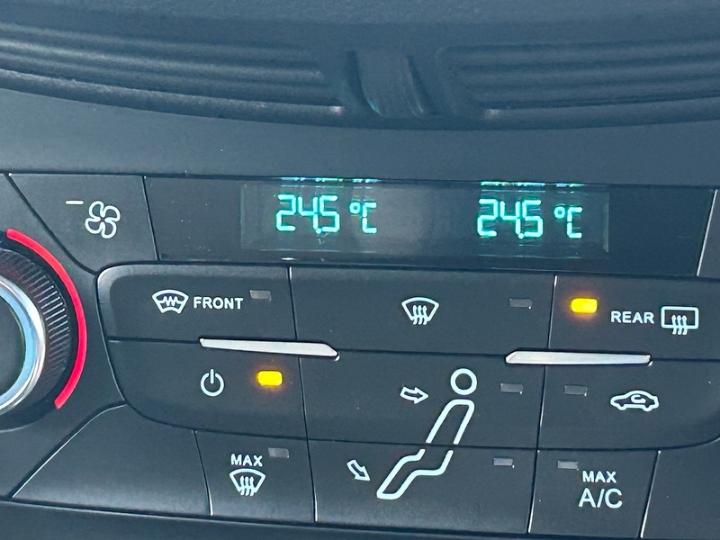 Ford C-Max TDCi Titanium - U1496