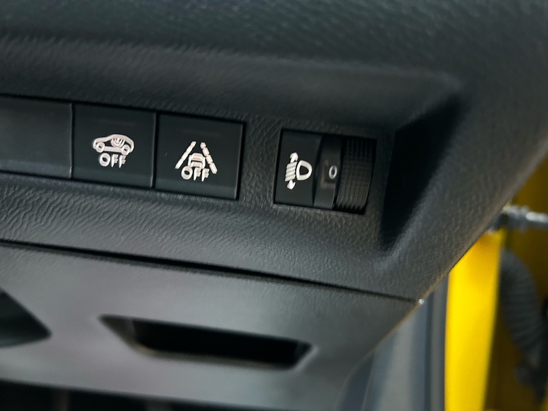 Peugeot 208 PureTech Allure - U1518