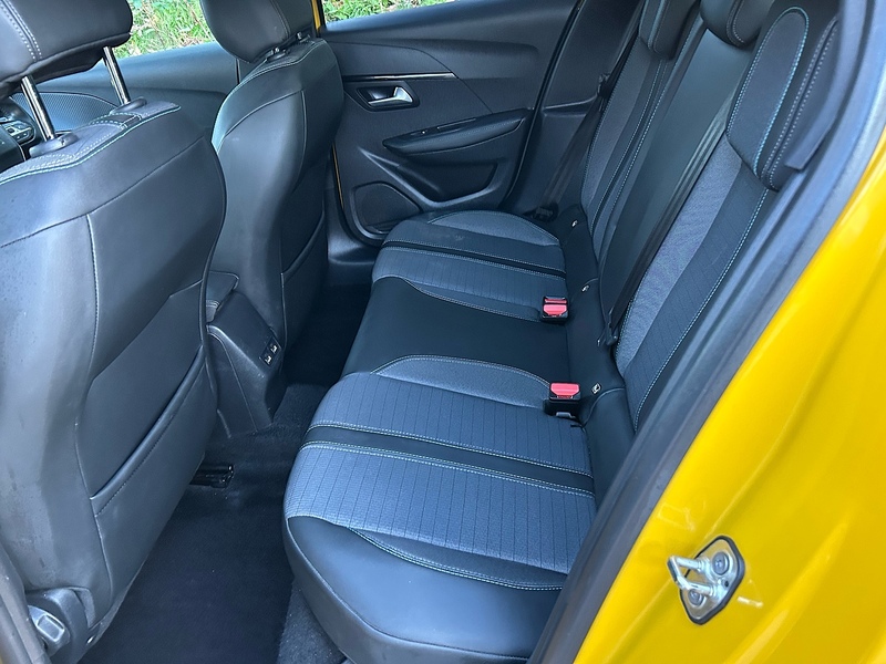 Peugeot 208 PureTech Allure - U1518