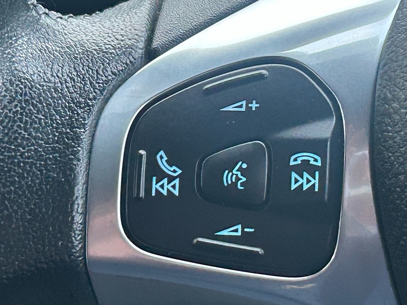 Ford Fiesta T EcoBoost Titanium X - U1526