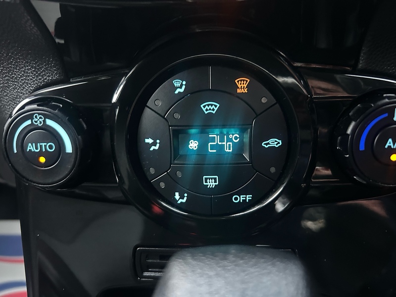 Ford Fiesta T EcoBoost Titanium X - U1526