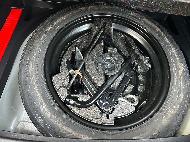 Volvo V40 T3 R-Design - U1536