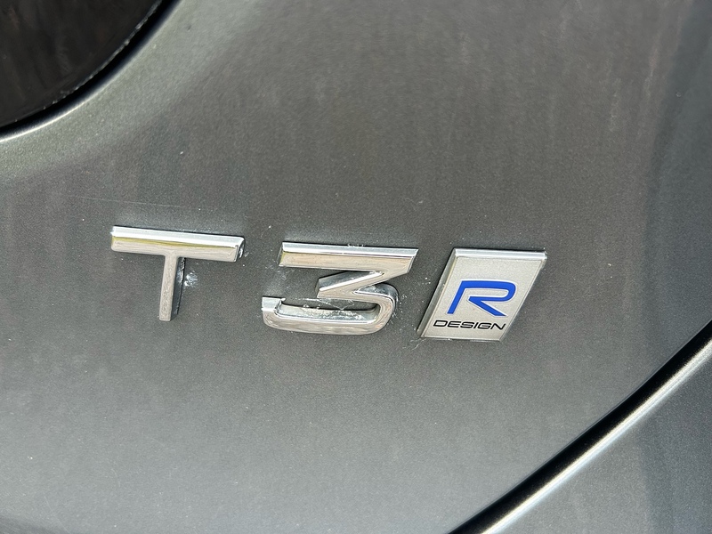 Volvo V40 T3 R-Design - U1536