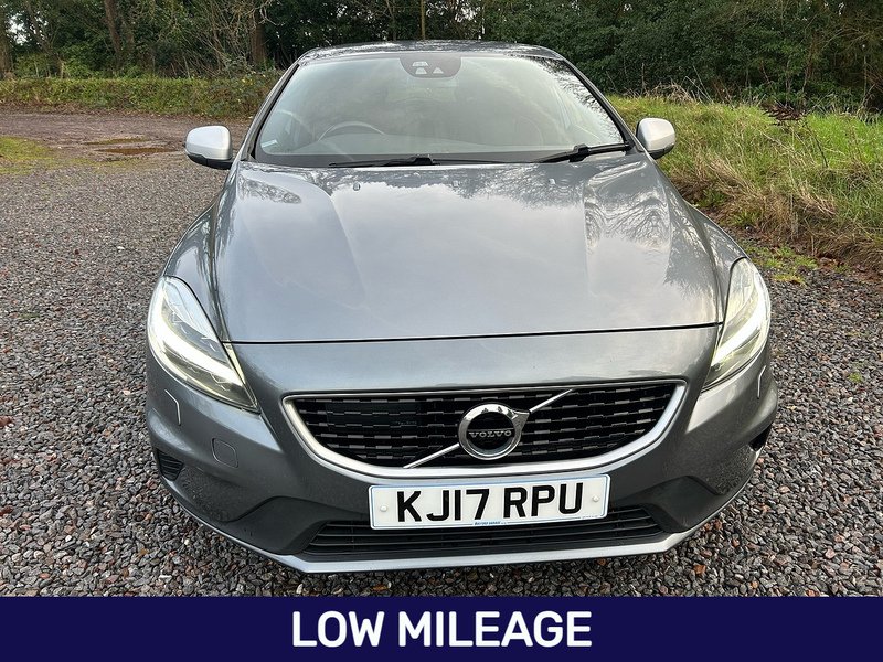 Volvo V40 T3 R-Design - U1536