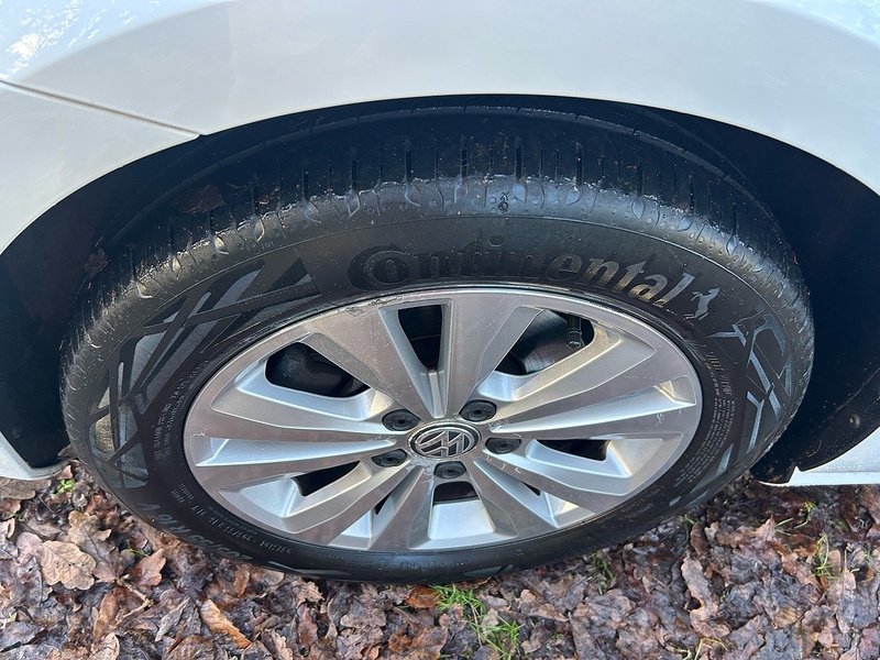 Volkswagen Golf TDI BlueMotion Tech SE - U1539