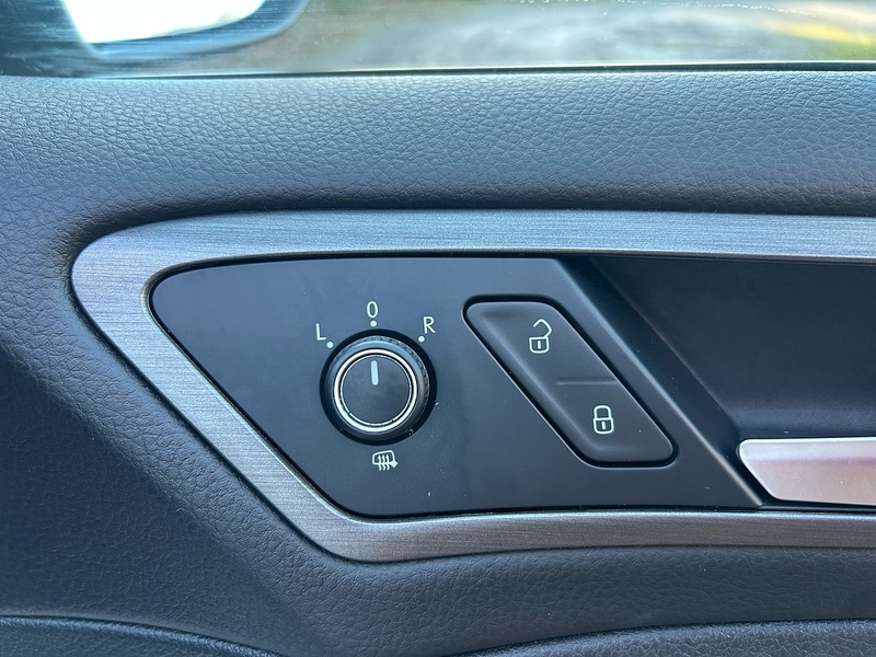 Volkswagen Golf TDI BlueMotion Tech SE - U1539