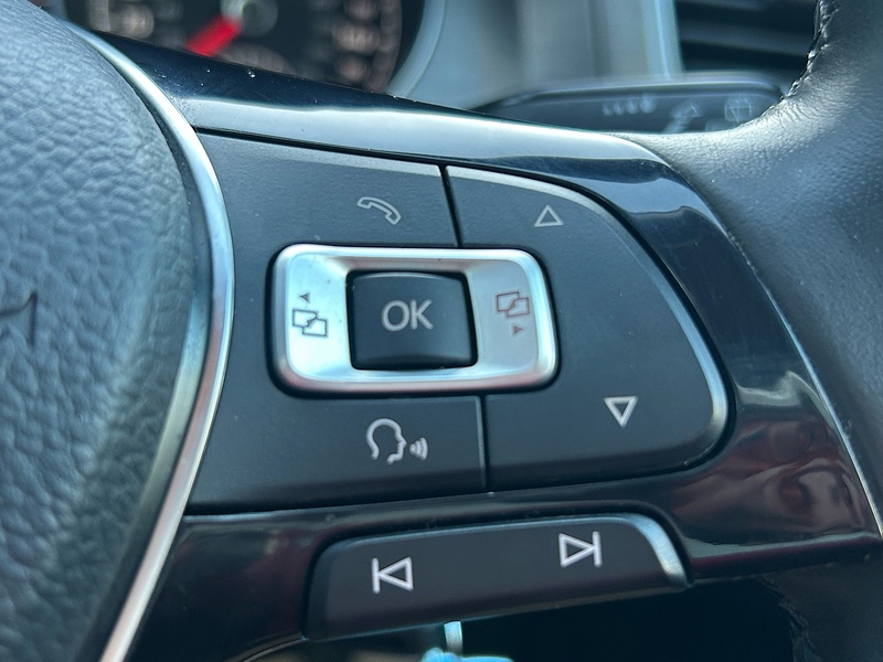 Volkswagen Golf TDI BlueMotion Tech SE - U1539