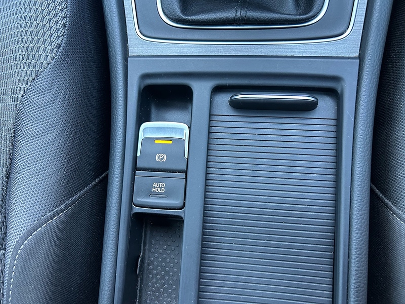 Volkswagen Golf TDI BlueMotion Tech SE - U1539