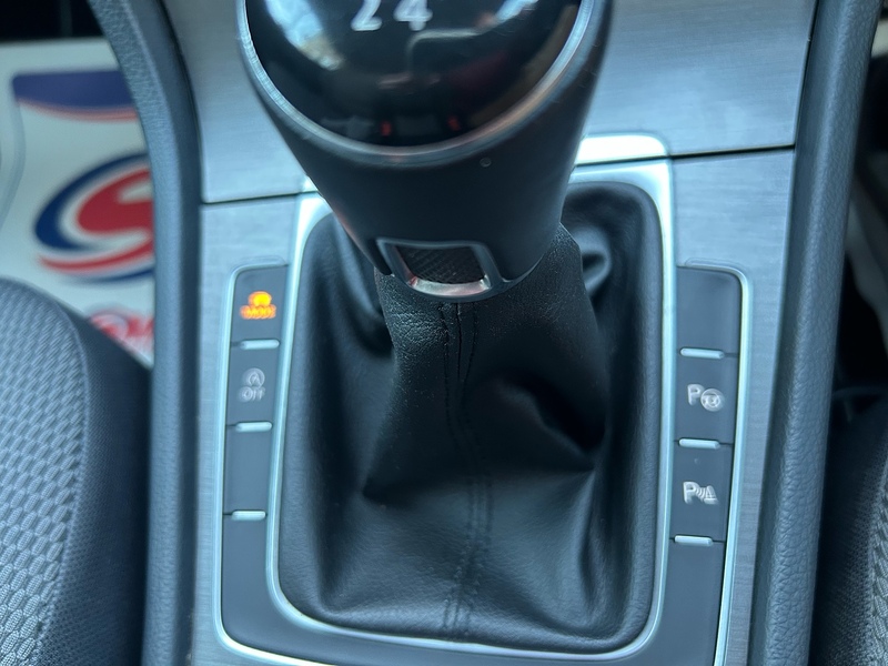 Volkswagen Golf TDI BlueMotion Tech SE - U1539