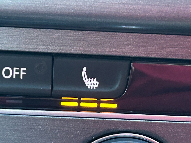 Volkswagen Golf TDI BlueMotion Tech SE - U1539