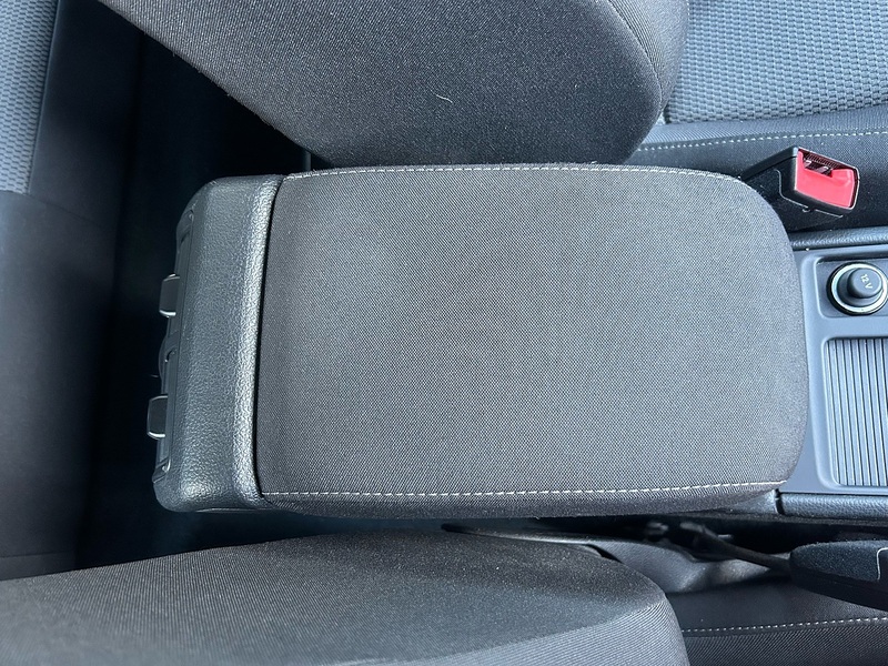 Volkswagen Golf TDI BlueMotion Tech SE - U1539