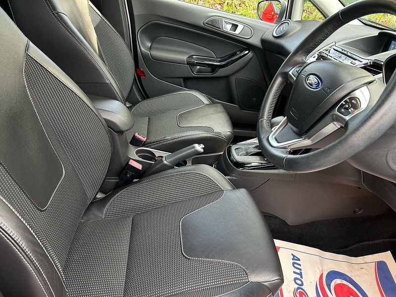 Ford Fiesta T EcoBoost Titanium X - U1544