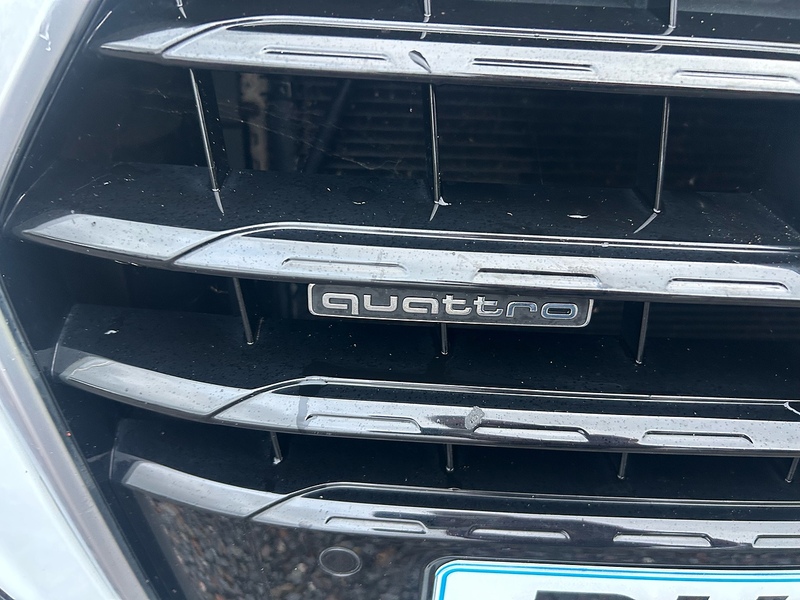 Audi Q3 TDI S line Plus - U1551