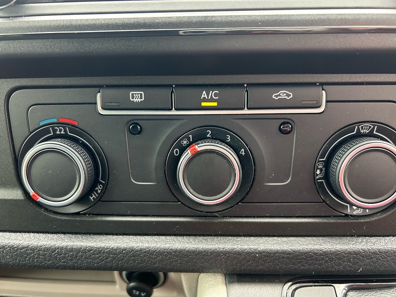 Volkswagen Transporter TDI T32 BlueMotion Tech Highline - U1600