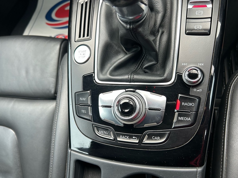 Audi A4 Avant TDI Black Edition - U1603