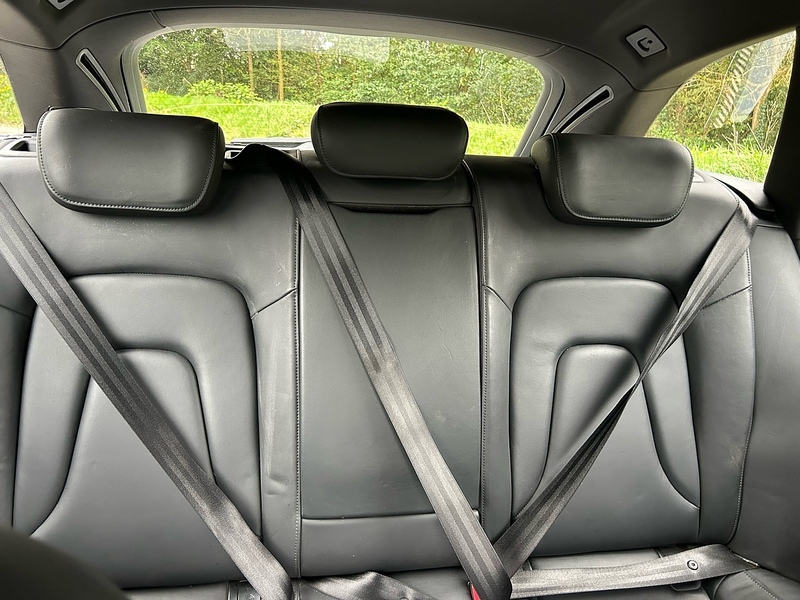 Audi A4 Avant TDI Black Edition - U1603