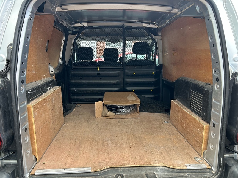 Peugeot Partner BlueHDi 854 Professional - U1615