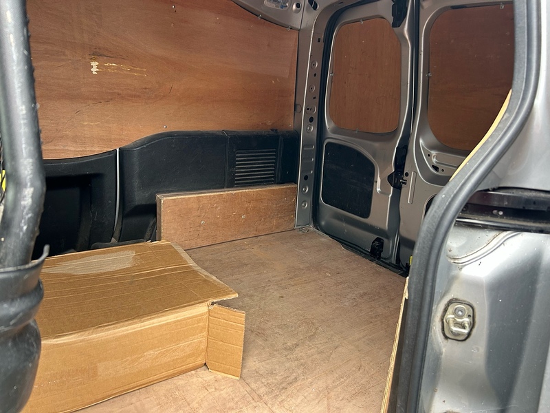 Peugeot Partner BlueHDi 854 Professional - U1615