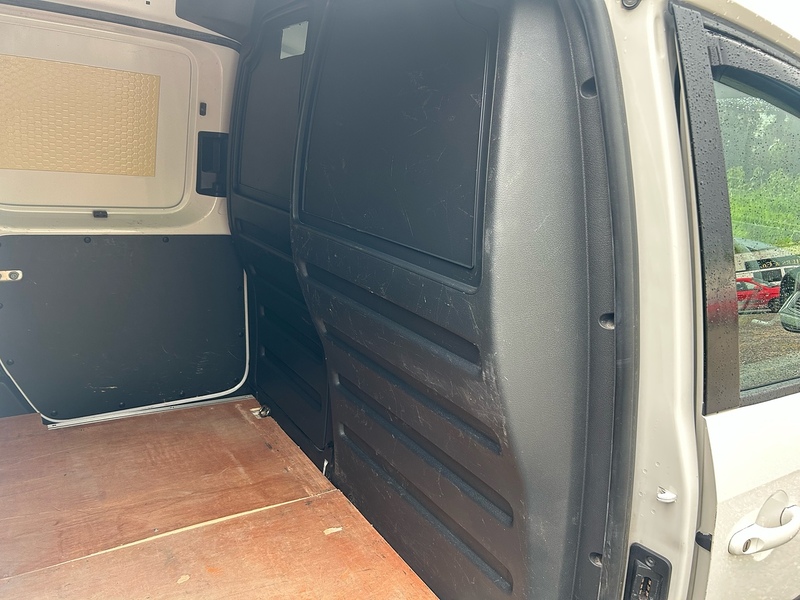 Volkswagen Caddy Maxi TDI C20 BlueMotion Tech Highline - U1620