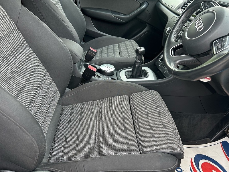 Audi Q3 TDI SE - U1622