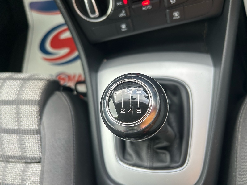 Audi Q3 TDI SE - U1622