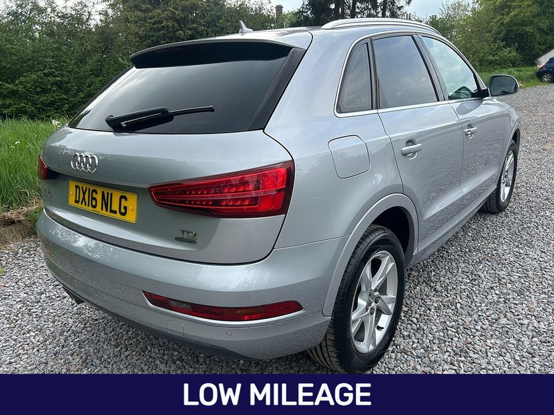 Audi Q3 TDI SE - U1622
