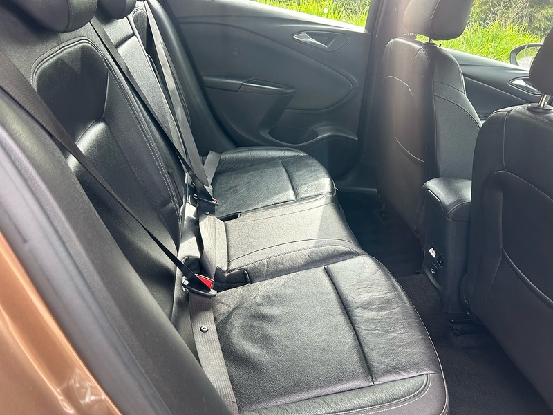 Vauxhall Astra i Turbo Elite Nav - U1624