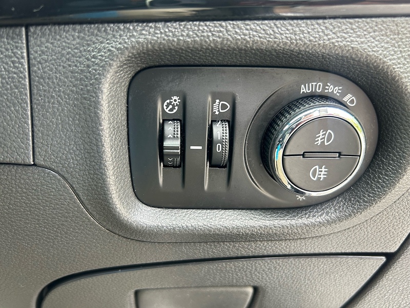 Vauxhall Astra i Turbo Elite Nav - U1624
