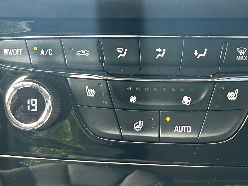 Vauxhall Astra i Turbo Elite Nav - U1624