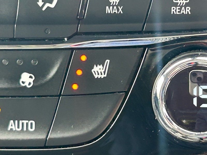 Vauxhall Astra i Turbo Elite Nav - U1624