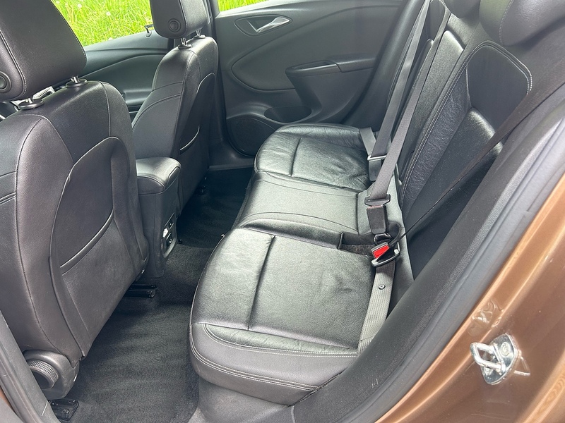 Vauxhall Astra i Turbo Elite Nav - U1624