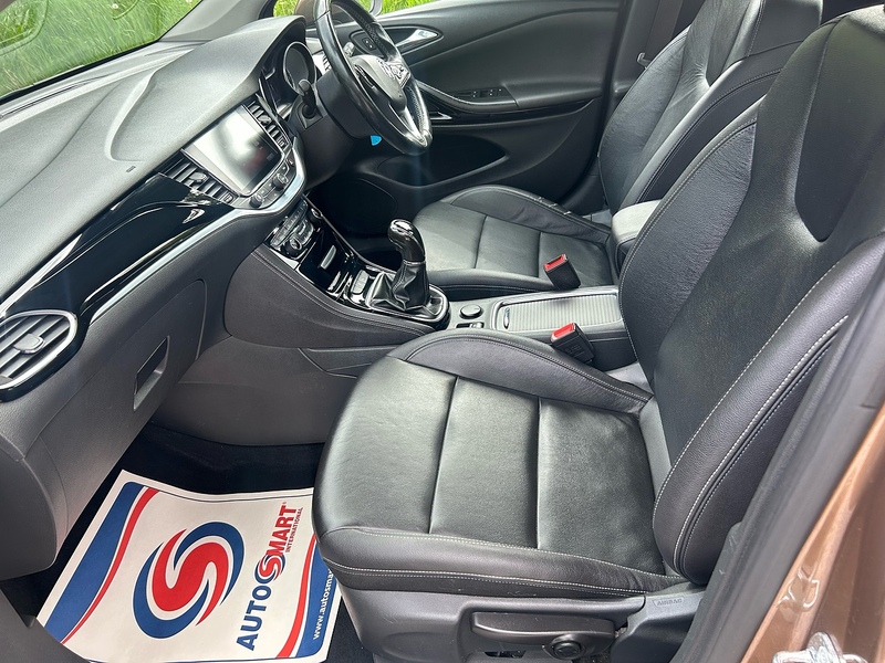 Vauxhall Astra i Turbo Elite Nav - U1624