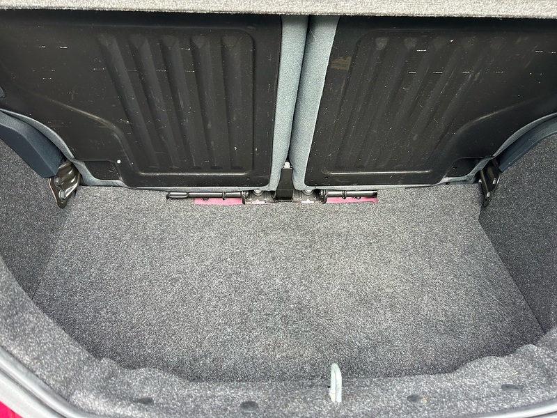 Ford Ka Zetec - U1626
