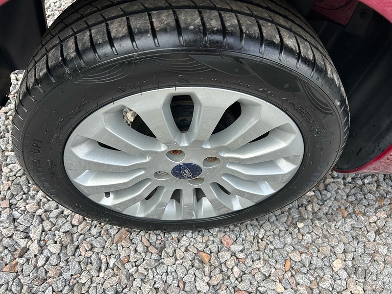 Ford Ka Zetec - U1626