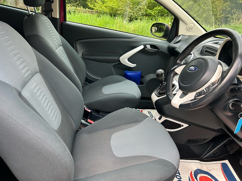 Ford Ka Zetec - U1626