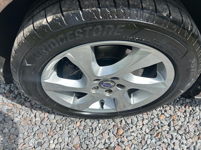 Volvo V40 Cross Country D2 Lux Nav - U1634