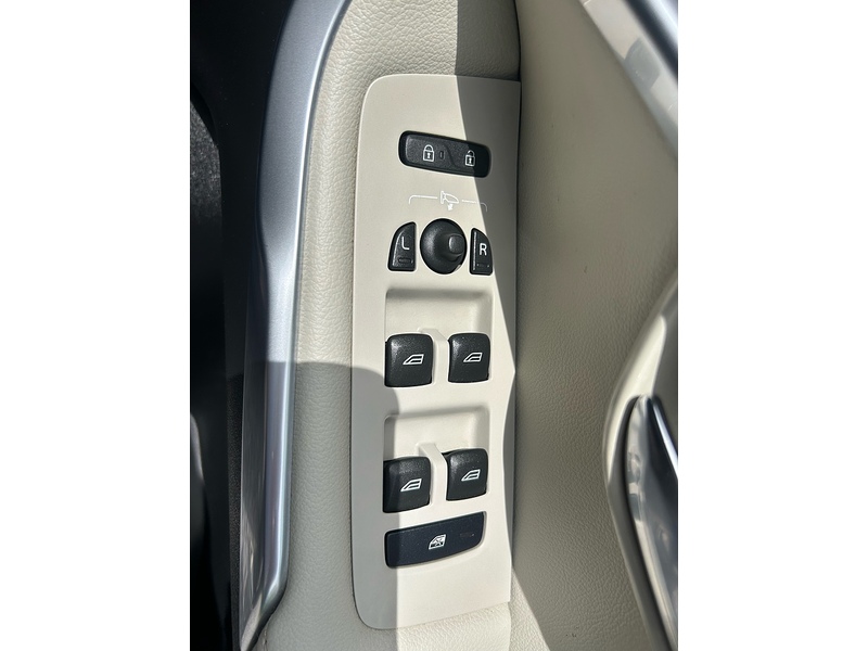Volvo V40 Cross Country D2 Lux Nav - U1634