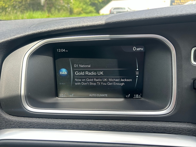 Volvo V40 Cross Country D2 Lux Nav - U1634