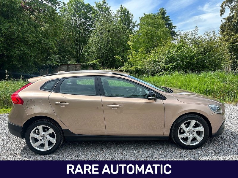 Volvo V40 Cross Country D2 Lux Nav - U1634