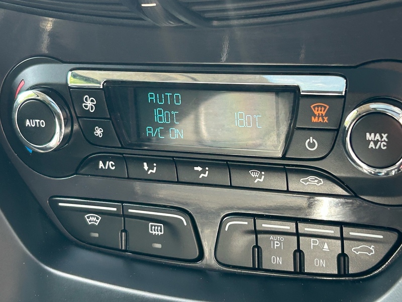 Ford Kuga TDCi Titanium X - U1637