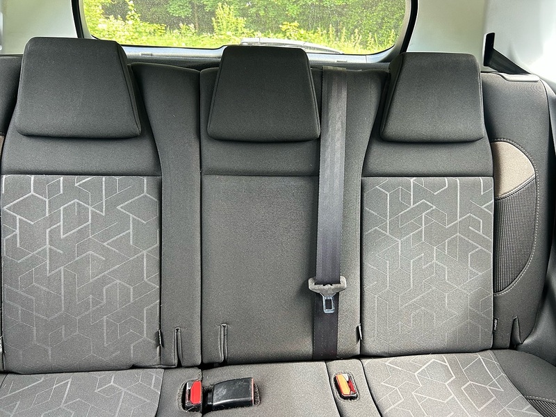 Peugeot 2008 BlueHDi Active - U1638