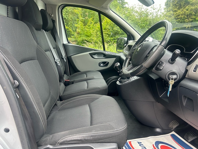 Renault Trafic dCi 27 Sport Nav - U1644