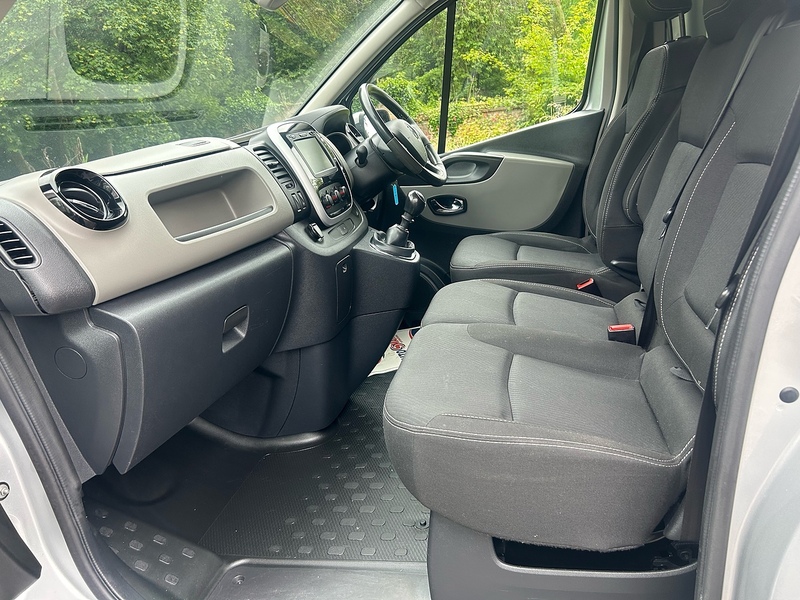 Renault Trafic dCi 27 Sport Nav - U1644