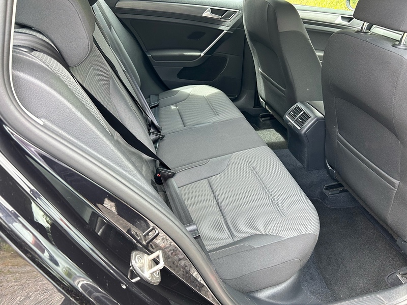 Volkswagen Golf TDI SE Nav - U1648