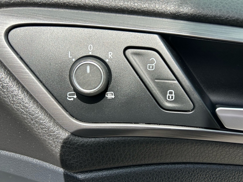 Volkswagen Golf TDI SE Nav - U1648