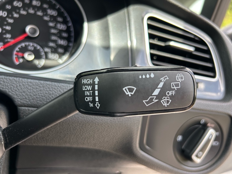 Volkswagen Golf TDI SE Nav - U1648